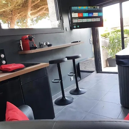 Hodinový hotel Loft Bord De - 800m Des Plages Fouras