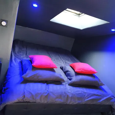 Loft Bord De - 800m Des Plages Отель для свиданий *