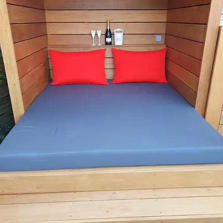 Loft Bord De - 800m Des Plages Отель для свиданий *